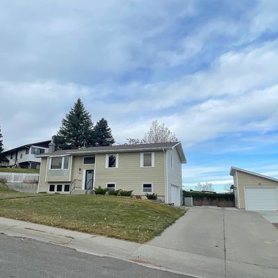 122 Cedar Ridge Dr, Thermopolis, WY 82443