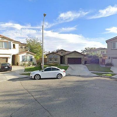 10965 White Oak Ln, Fontana, CA 92337