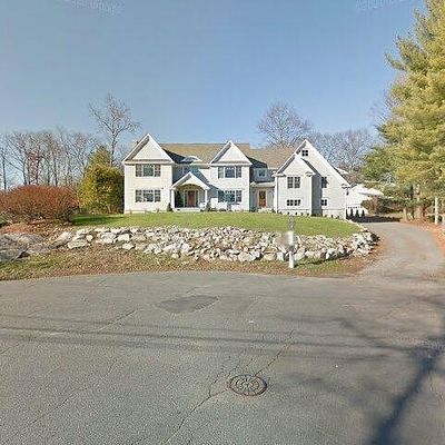 11 Caccamo Ln, Westport, CT 06880