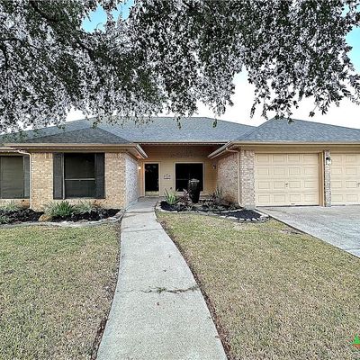 110 Ashford Dr, Victoria, TX 77904