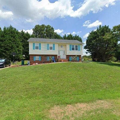 117 Belmont Place Dr, King, NC 27021