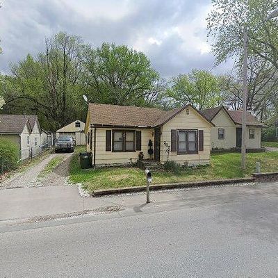 207 N 4 Th St, Edwardsville, KS 66111