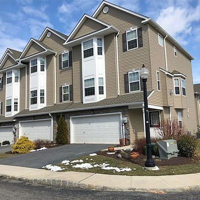 2259 Rising Hill Rd, Whitehall, PA 18052