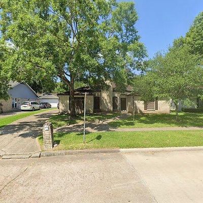 3815 Plum Hollow Dr, Houston, TX 77059