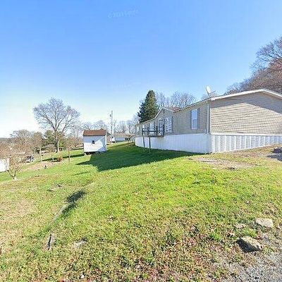 385 Flowers St, Waynesburg, PA 15370