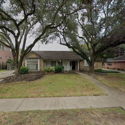 5450 Beechnut St, Houston, TX 77096