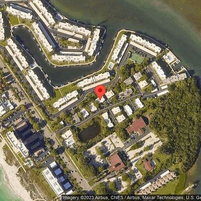 549 Sutton Pl, Longboat Key, FL 34228