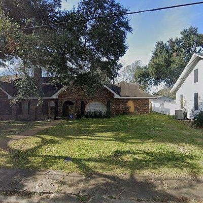 608 N Coreil St, Ville Platte, LA 70586