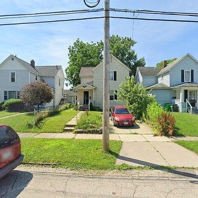 676 W Lake Ave, Barberton, OH 44203