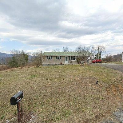 911 Dillon Rd, Mountain City, TN 37683