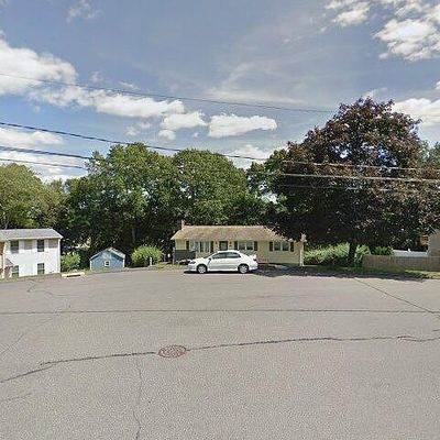 87 Lynn Dr, Meriden, CT 06451