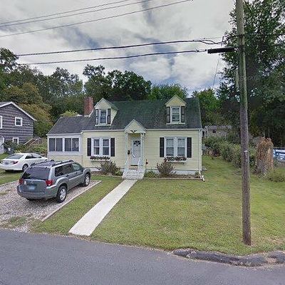 11 Ford Ave, Norwich, CT 06360