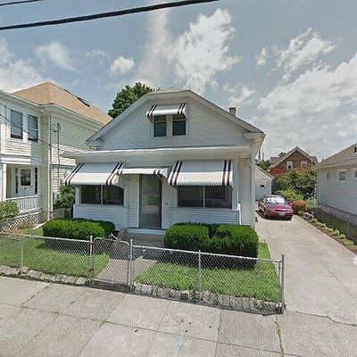 10 Hatfield St, Pawtucket, RI 02861