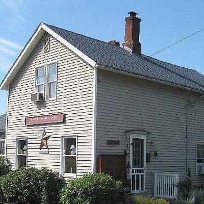 177 E Main St, West Brookfield, MA 01585