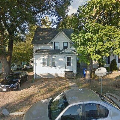 18 Aster St, Springfield, MA 01109