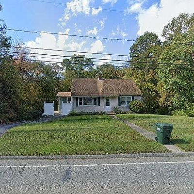 1472 North Rd, Groton, CT 06340