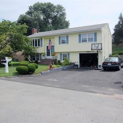 15 Lincoln Park Ave, Cranston, RI 02920