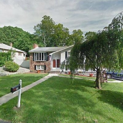 15 Woodland Ave, Smithfield, RI 02917