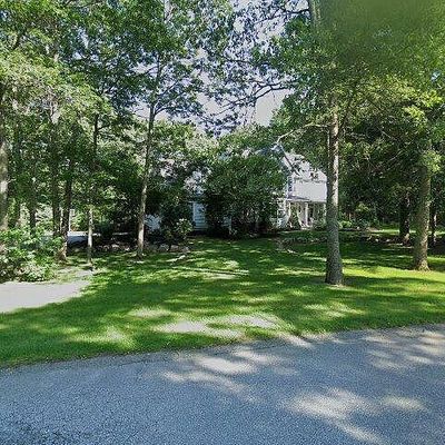 153 Sakonnet Ridge Dr, Tiverton, RI 02878