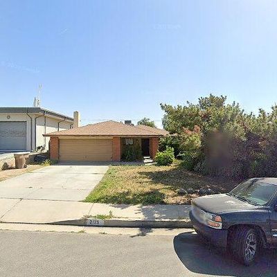 2125 University Ave, Bakersfield, CA 93305