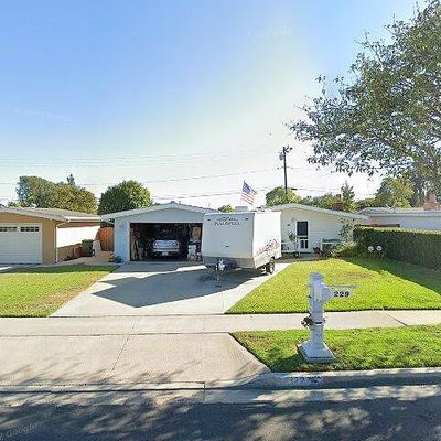 229 E Wilson St, Costa Mesa, CA 92627