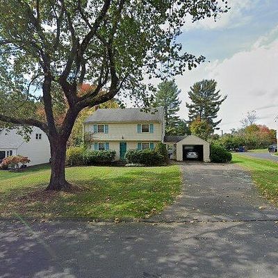 28 Fox Hill Dr, Vernon Rockville, CT 06066