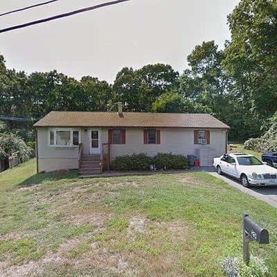 29 Blueberry Hill Rd, Groton, CT 06340