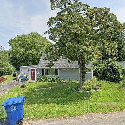 241 Seaver Cir, Bridgeport, CT 06606