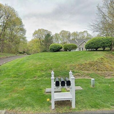 37 Independence Dr, Shelton, CT 06484