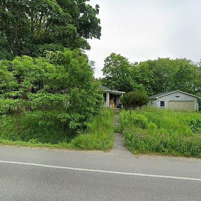 375 Old County Rd, Rockland, ME 04841