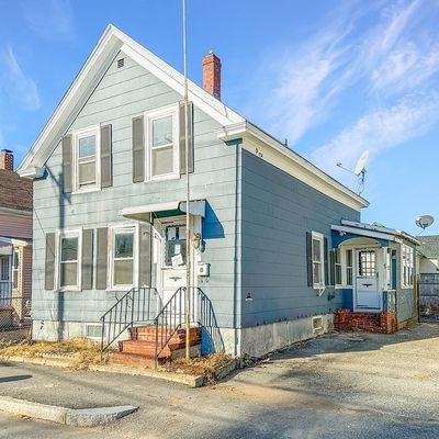 33 Beaver St, Lowell, MA 01850