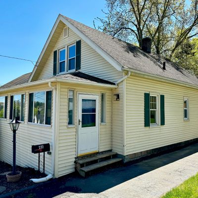 46 Robert St, Hamden, CT 06514