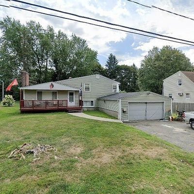46 Soucy Rd, Woodbury, CT 06798