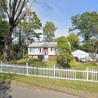 5 Ken Oaks Dr, Danbury, CT 06810