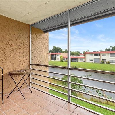 427 Lake Frances Dr, West Palm Beach, FL 33411