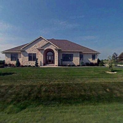 5925 Valentine Dr, Winneconne, WI 54986