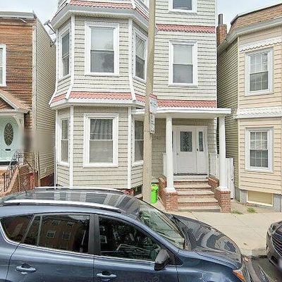 740 E 3 Rd St, South Boston, MA 02127