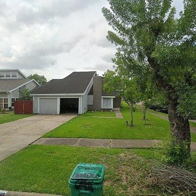 7802 Candlegreen Ln, Houston, TX 77071