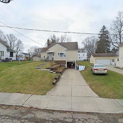 8 29 Th St Sw, Barberton, OH 44203