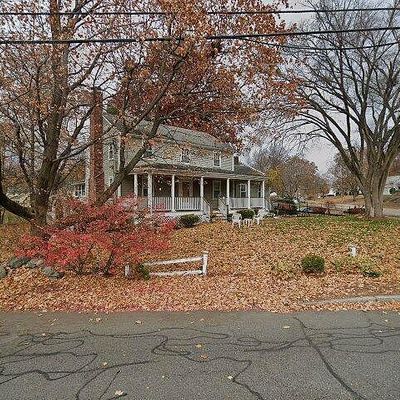 81 Walnut St, Reading, MA 01867