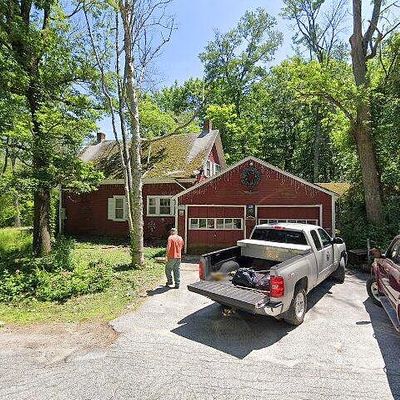 696 Foster Hill Rd, Henniker, NH 03242