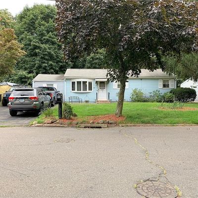 7 Dell Dr, East Haven, CT 06513