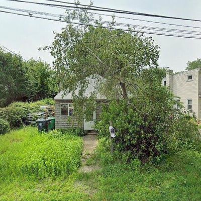 71 Logan St, Warwick, RI 02889