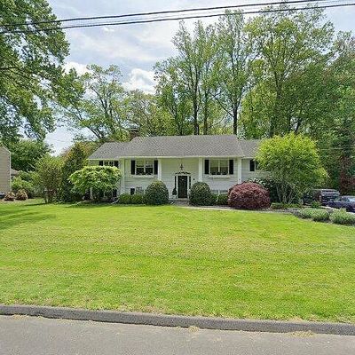 71 Rangely Dr, Trumbull, CT 06611
