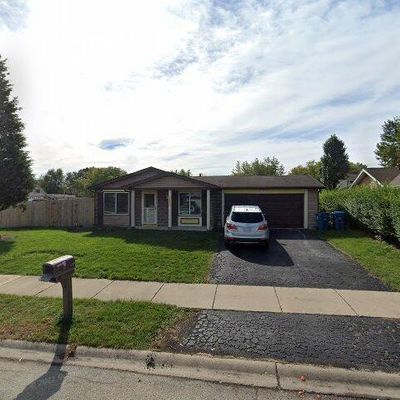 725 Bloomfield Ln, Aurora, IL 60504