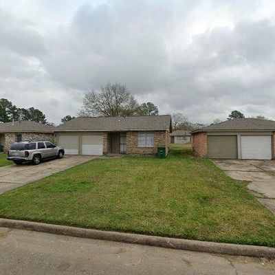 8714 Valley Flag Dr, Houston, TX 77078