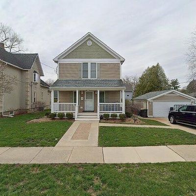 11 E 3 Rd St, East Dundee, IL 60118