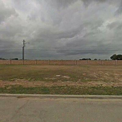 1127 Fairway, Harlingen, TX 78552