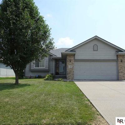 2207 Aberdeen Dr, Papillion, NE 68133