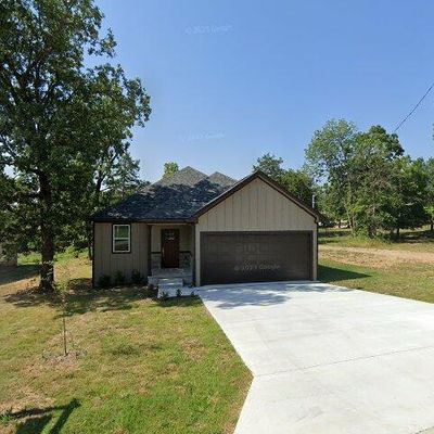 222 Dickens Ave, Lead Hill, AR 72644